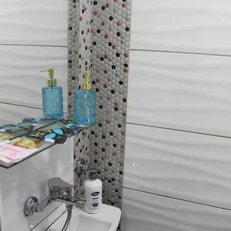 Zara Lux B * קרגיובאק